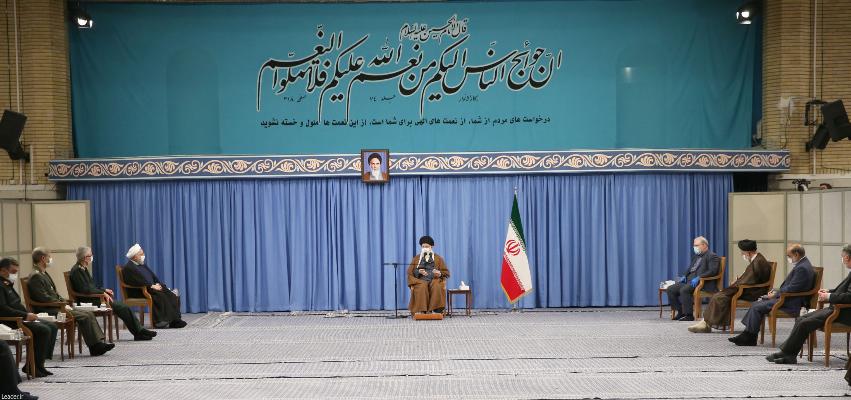ستاد ملی مقابله با کرونا در حضور امام خامنه‌ای در حسینیه امام خمینی