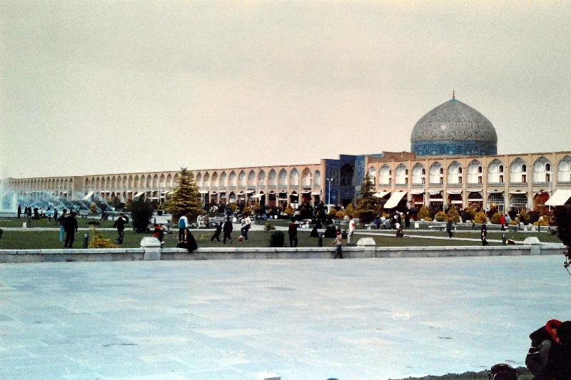مسجد شیخ لطف‌الله و میدان نقش جهان